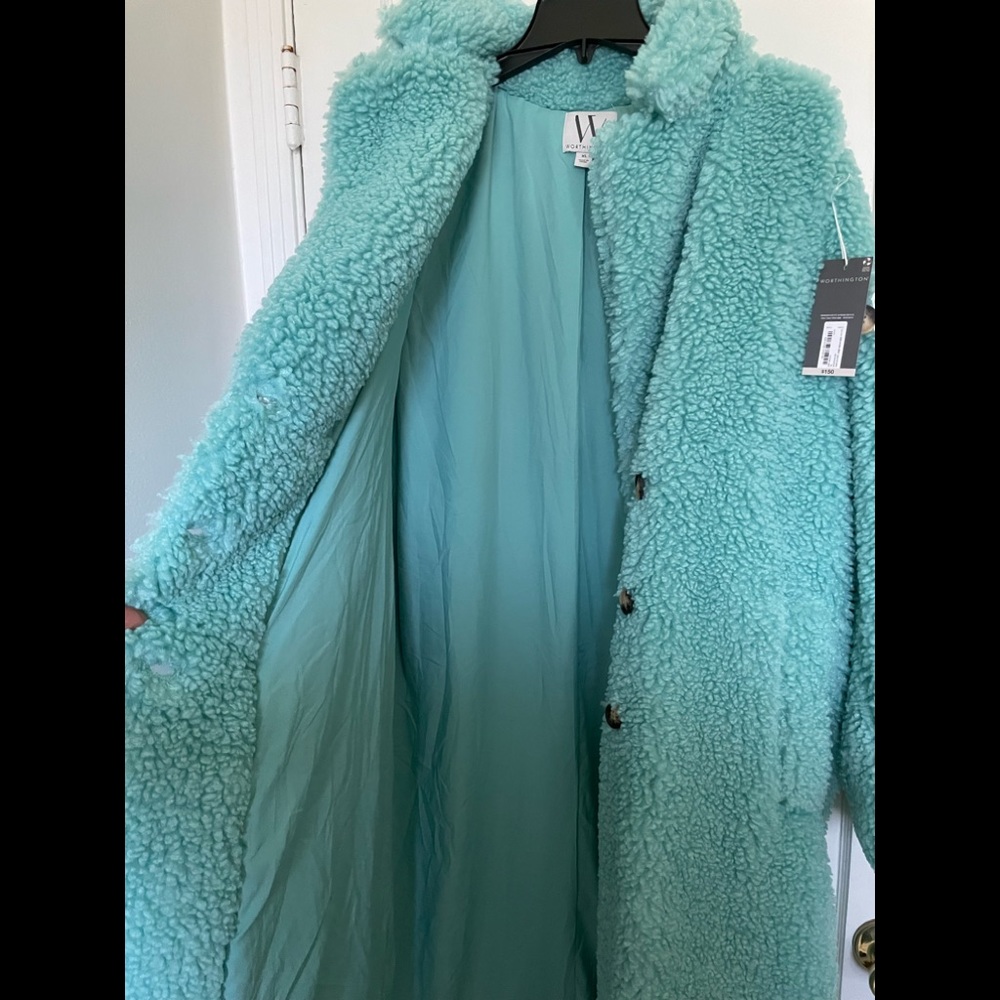Jade Coat - Picture 5 of 14